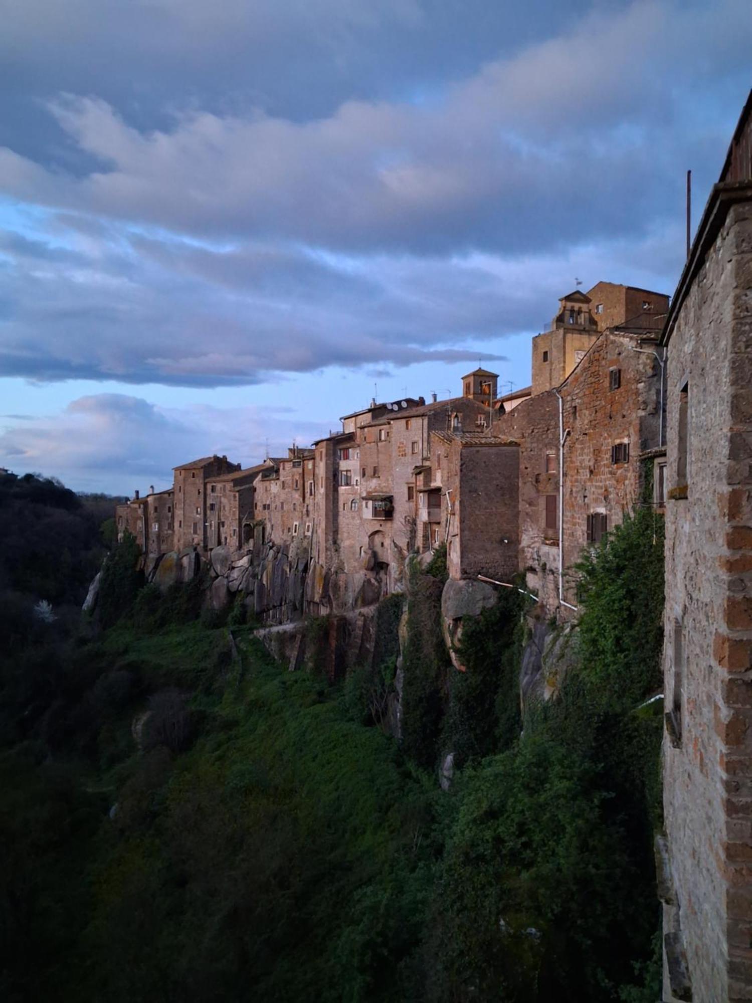 Sospesi Nel Borgo Виторкьяно Экстерьер фото